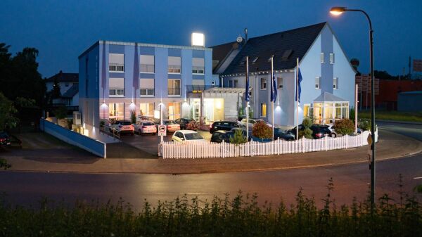 Hotel Restaurant Vater Rhein, Wörth am Rhein